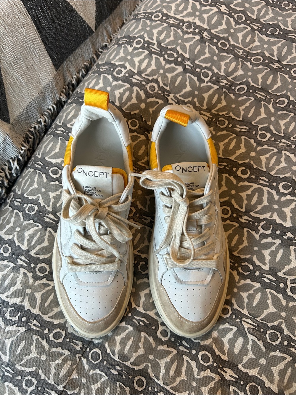 ONCEPT White Sneakers with Yellow Accent